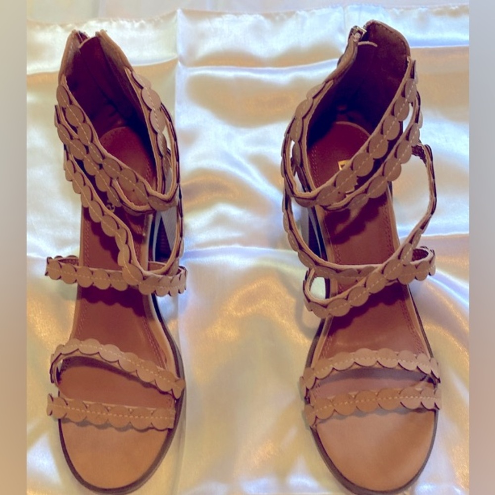 Elegant Tan Strappy Heels - Picture 2 of 3